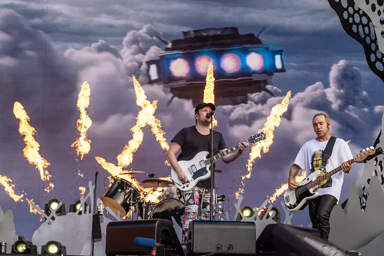 Image: All the fire and fuckery we saw at the Green Day, Weezer, and Fall Out Boy show at Comerica Park