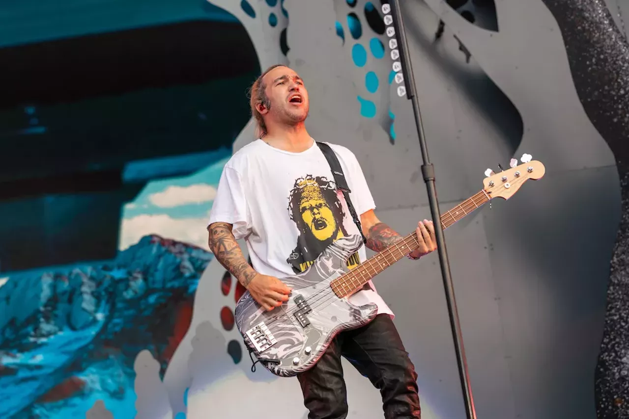 Image: All the fire and fuckery we saw at the Green Day, Weezer, and Fall Out Boy show at Comerica Park
