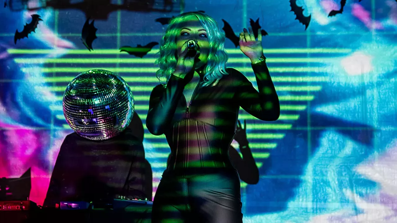 Image: All the sexy, dark things we saw at Skull Detroit’s Gothfest [NSFW]