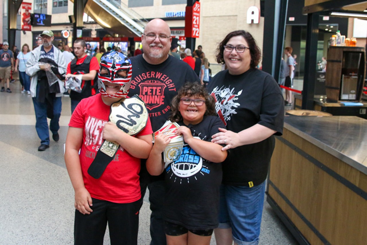 All the smashing and bashing we saw at WWE's SmackDown at Little Caesars Arena