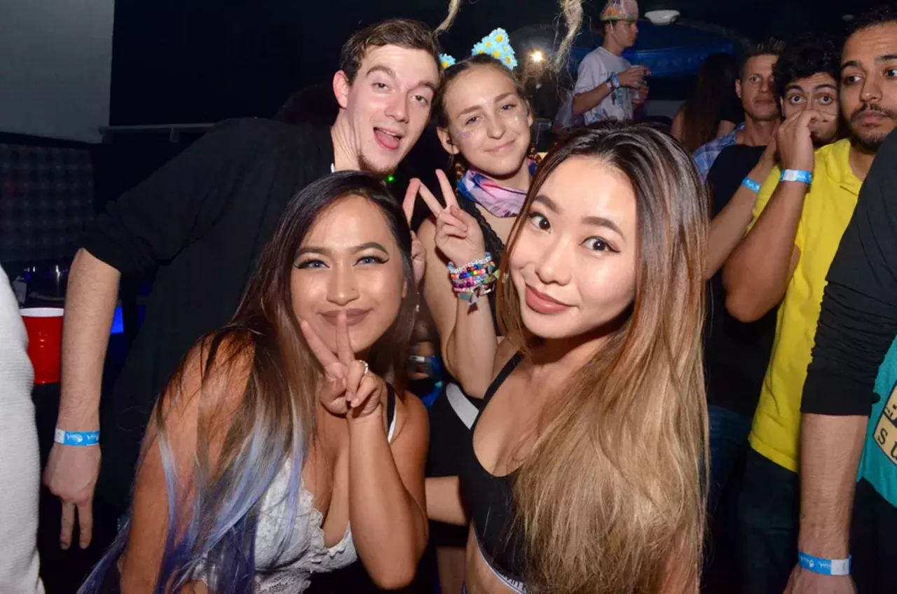 Image: All the wild people we saw during Safe and Sound @ Elektricity