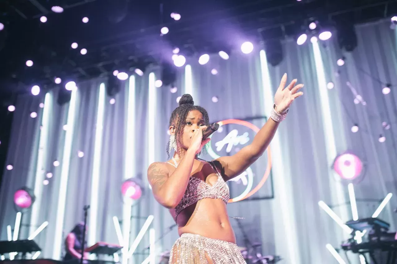 Image: Ari Lennox serenades fans at The Fillmore in Detroit