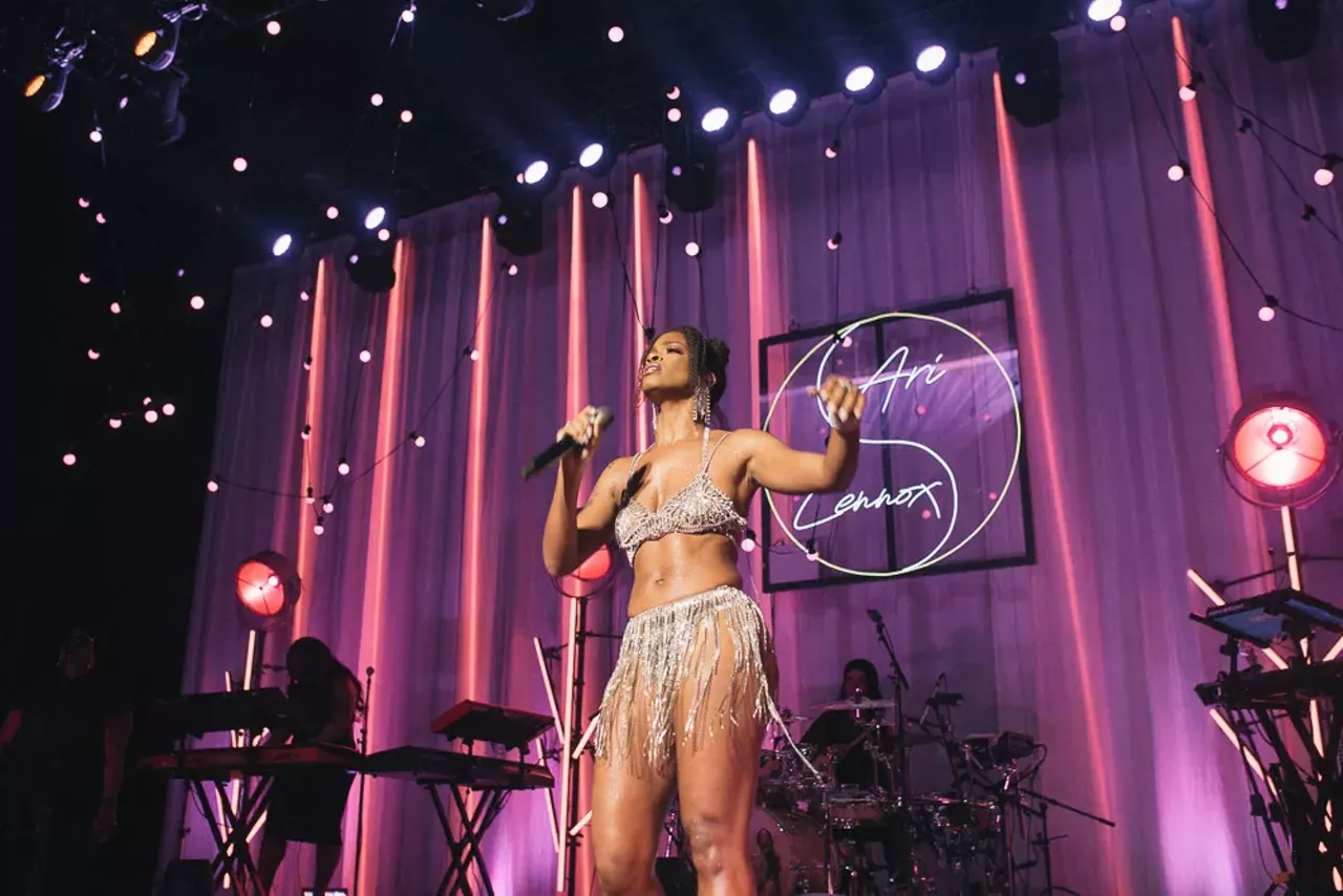 Image: Ari Lennox serenades fans at The Fillmore in Detroit