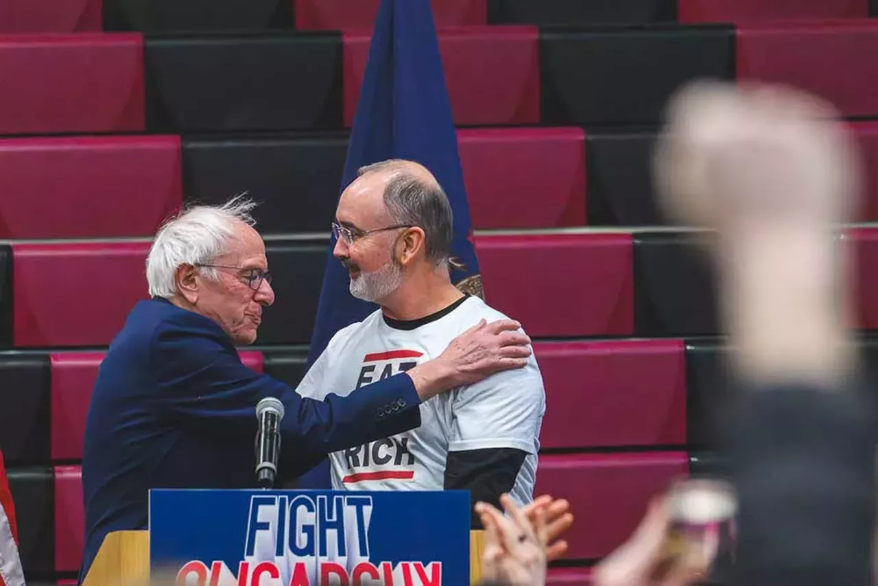 Image: Bernie Sanders draws massive crowd in Macomb County to fight oligarchy