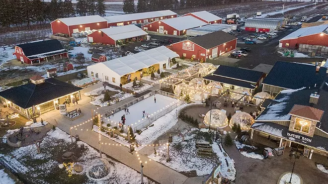 Image: Blake’s Orchard and Cider Mill hosts new event with tropical drinks, ice sculptures, and barbecue (2)