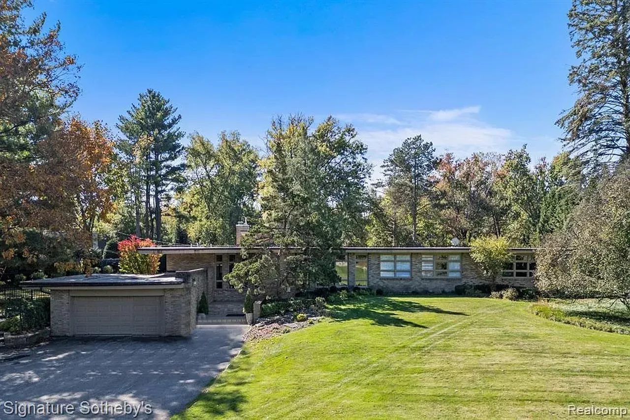 Image: Bloomfield home designed by Minoru Yamasaki listed for $2.95M