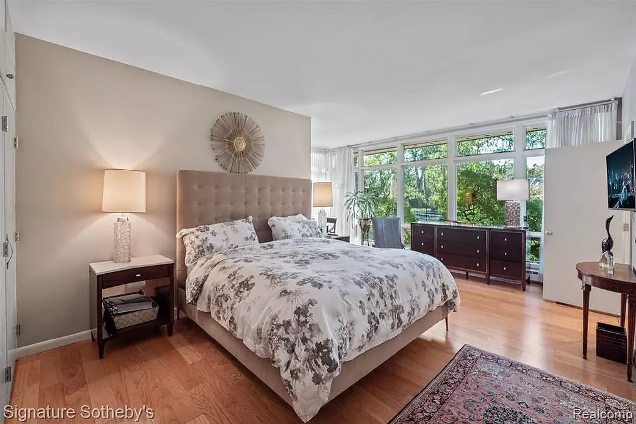 Image: Bloomfield home designed by Minoru Yamasaki listed for $2.95M