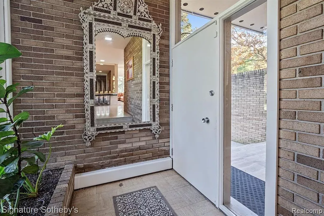 Image: Bloomfield home designed by Minoru Yamasaki listed for $2.95M