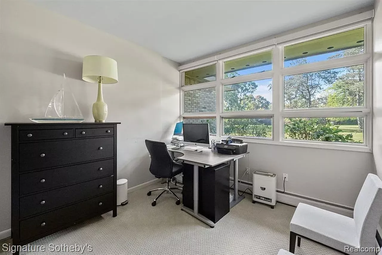 Image: Bloomfield home designed by Minoru Yamasaki listed for $2.95M