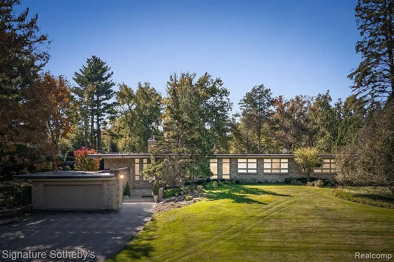 Image: Bloomfield home designed by Minoru Yamasaki listed for $2.95M