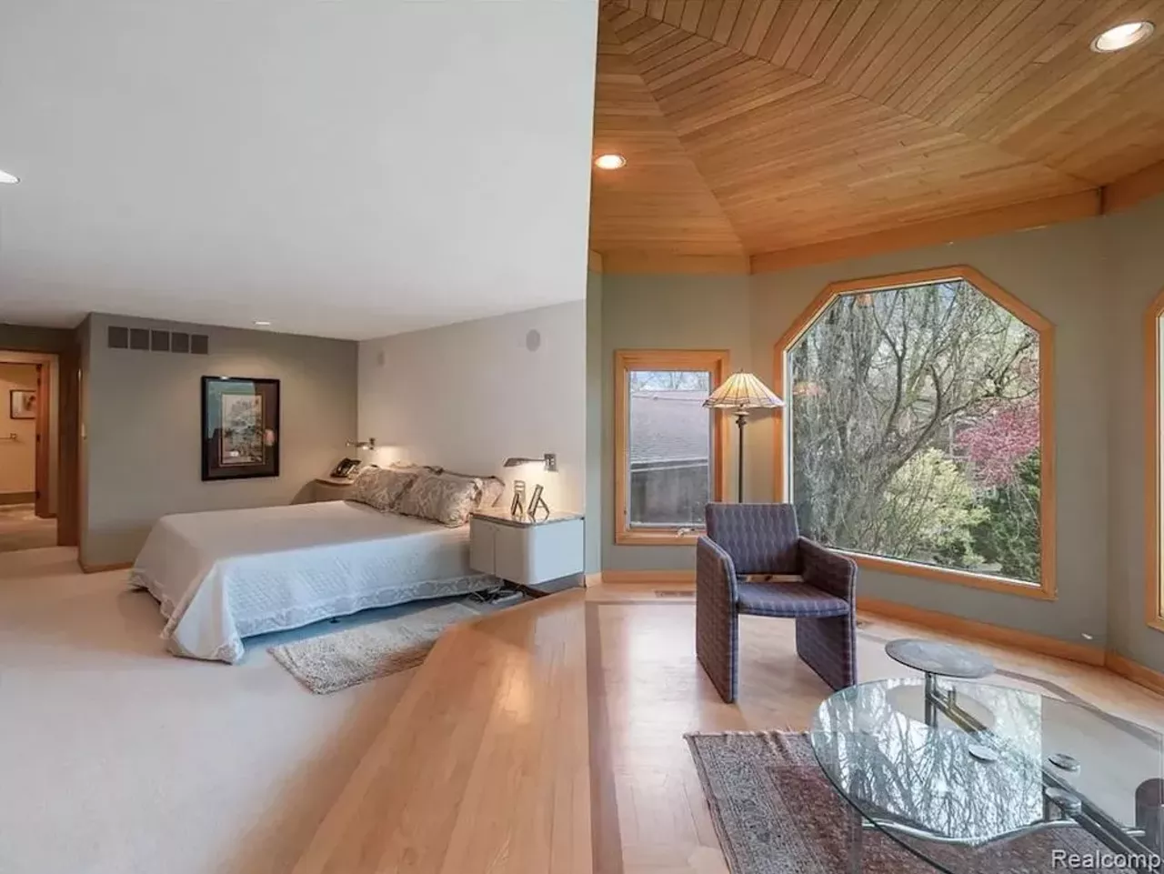 Image: Calling all plant parents &#151;&nbsp;this Franklin home has a solarium for all your leaf-bearing children