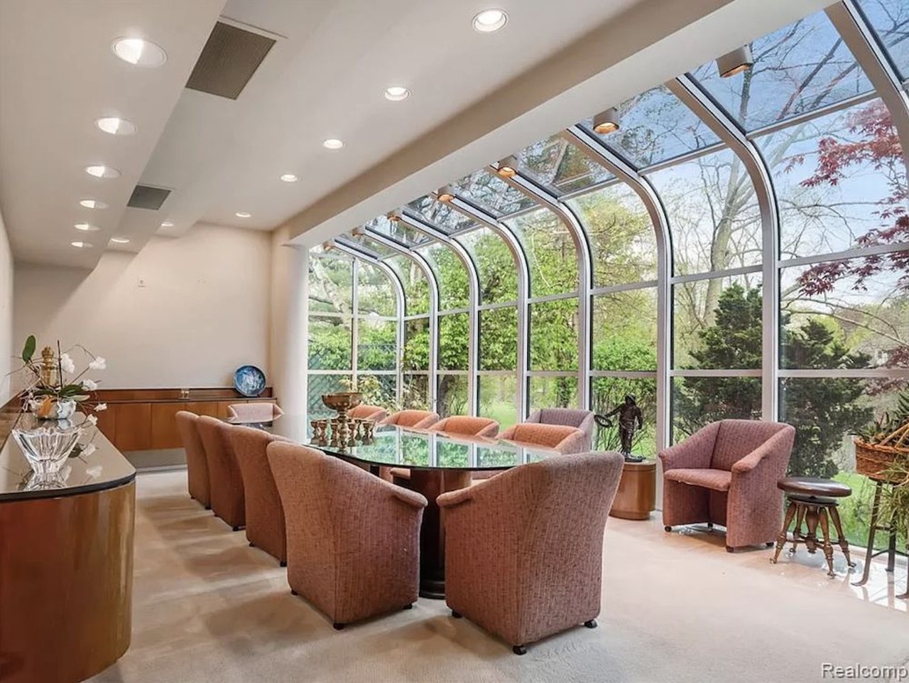 Calling all plant parents &#151;&nbsp;this Franklin home has a solarium for all your leaf-bearing children