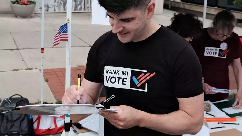 Image: Campaign to bring ranked choice voting to Michigan is now collecting signatures