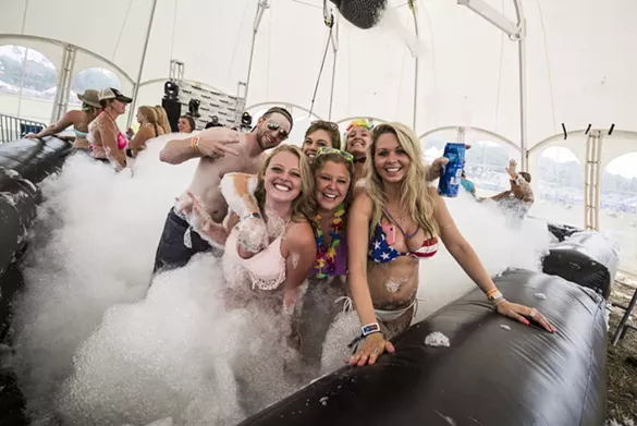Image: Day 3 of Faster Horses Festival feat. Lady Antebellum [PHOTOS]