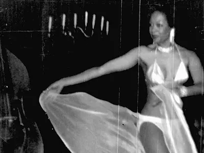 Image: Detroit burlesque legend Toni Elling has died at 94 years old
