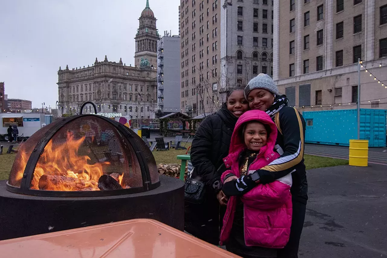 Image: Detroit gets in the holiday spirit with 2022 tree lighting [PHOTOS]