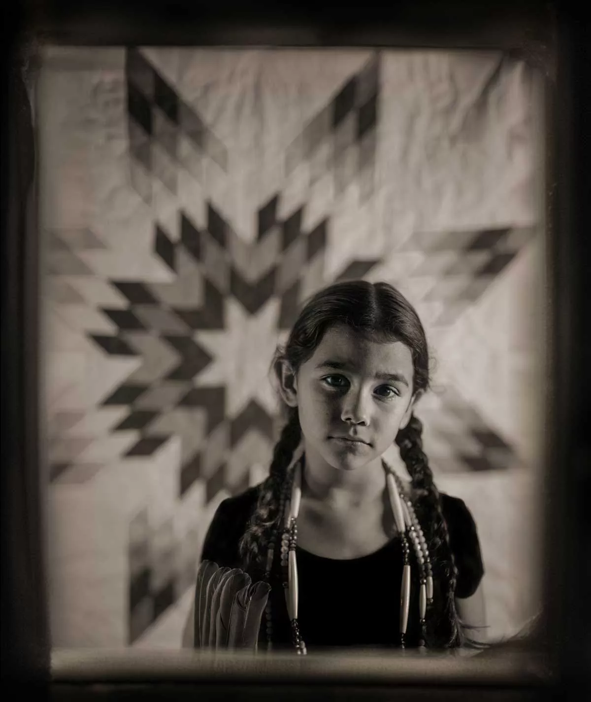 Holly Trevan (Match-e-be-nash-she-wish Band of Pottawatomi), “Zibé,” 2024.