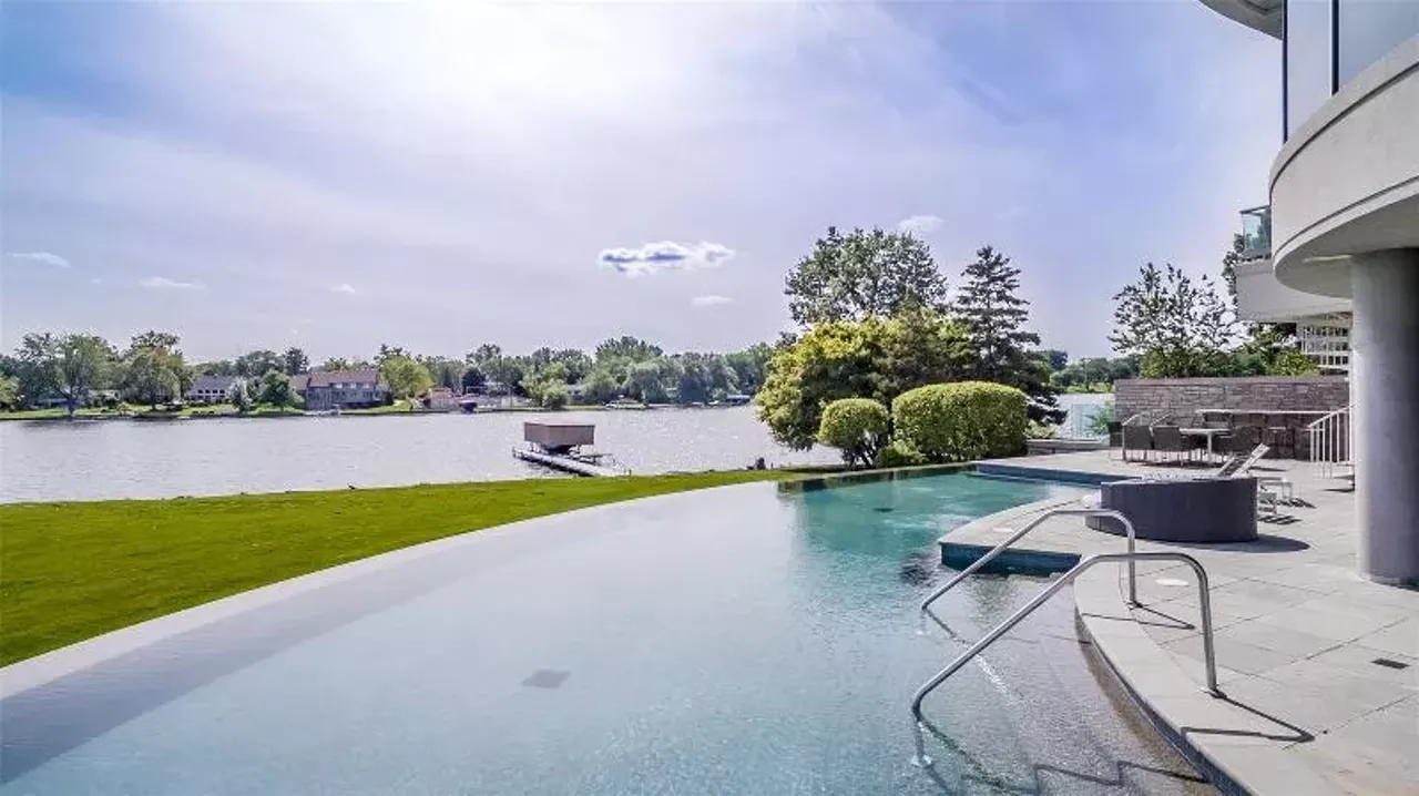 Image: Detroit Lions QB Matthew Stafford's $6.5 million Bloomfield Hills waterfront home is still on the market &#151;&nbsp;let's take a tour