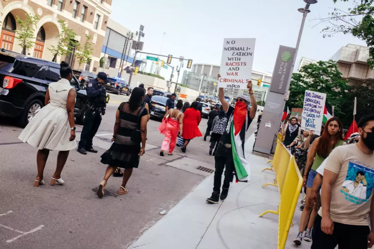Image: Detroit police scrutinized for handling of pro-Palestinian protesters during Biden visit