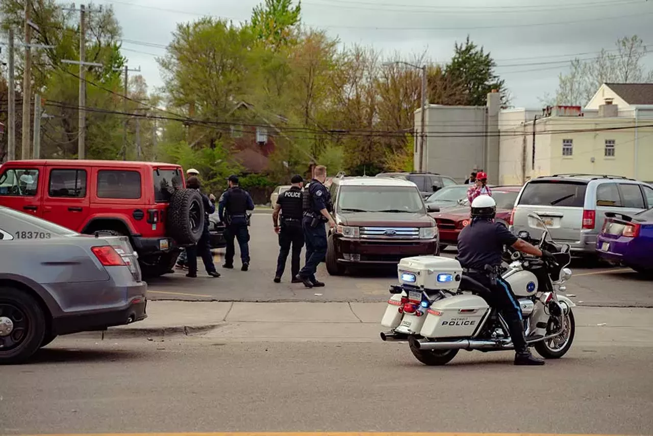 Image: Detroit police scrutinized for heavy-handed tactics at Cinco de Mayo festival