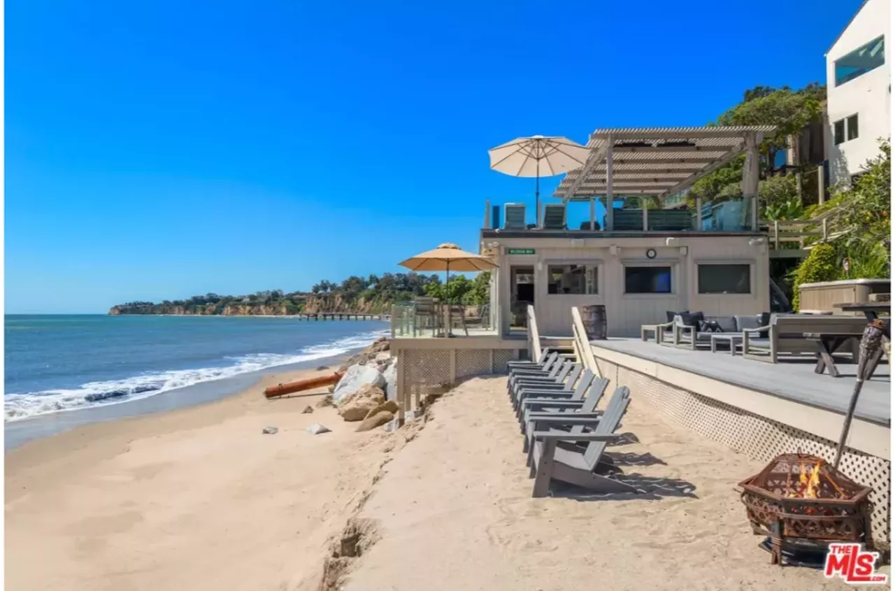 Image: UPDATED: Detroit Red Wings legend selling his beachfront home [PHOTOS]