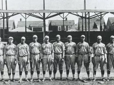 Negro Leagues legend and National Baseball Hall of Famer Norman “Turkey” Stearnes (fifth from left) and the 1923 Negro National League Detroit Stars.