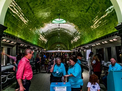 A wide-angle view of the entrance at the Belle Isle Aquarium, July 2017.