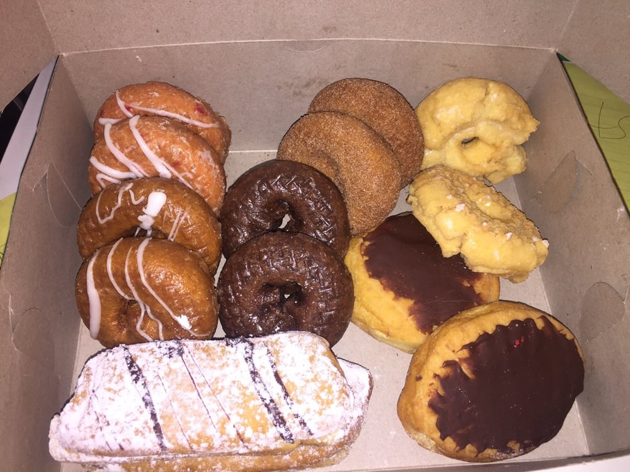  Willie's Donuts
Location: 23055 21 Mile Rd, Macomb
Hours: Mon-Sat 4am-1pm, Sun 5am-1pm