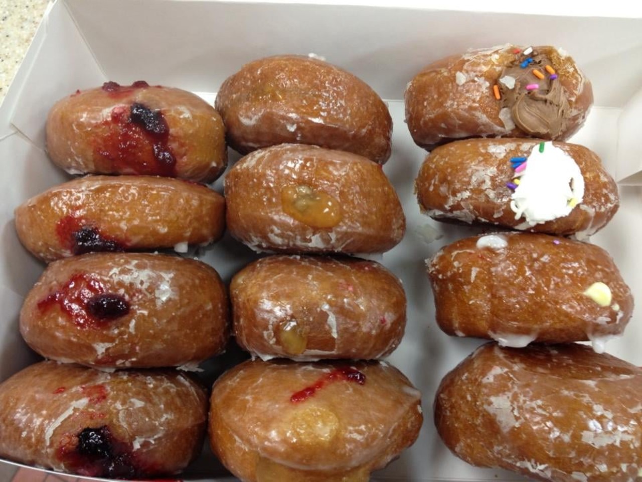  Knapps Donuts
Location: 500 N Main St, Rochester
Hours:  Mon- Fri 3:30 am- 7pm, Sat 4am-5pm, Sun 4am-3pm