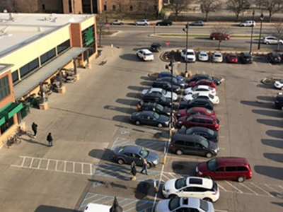 Image: Duggan requires COVID-19 tests for grocery store workers, estimates 1 of 10 Detroit residents are infected