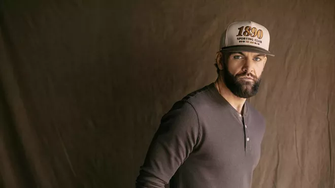 Image: Dylan Scott Ticket + Hotel Deals