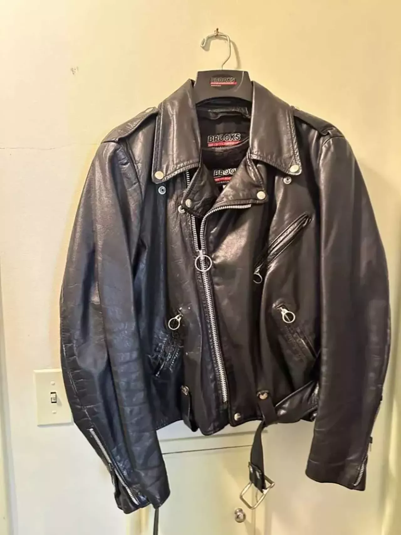 Image: Estate sale of Noir Leather founder Keith Howarth expands with more erotic artifacts [PHOTOS]