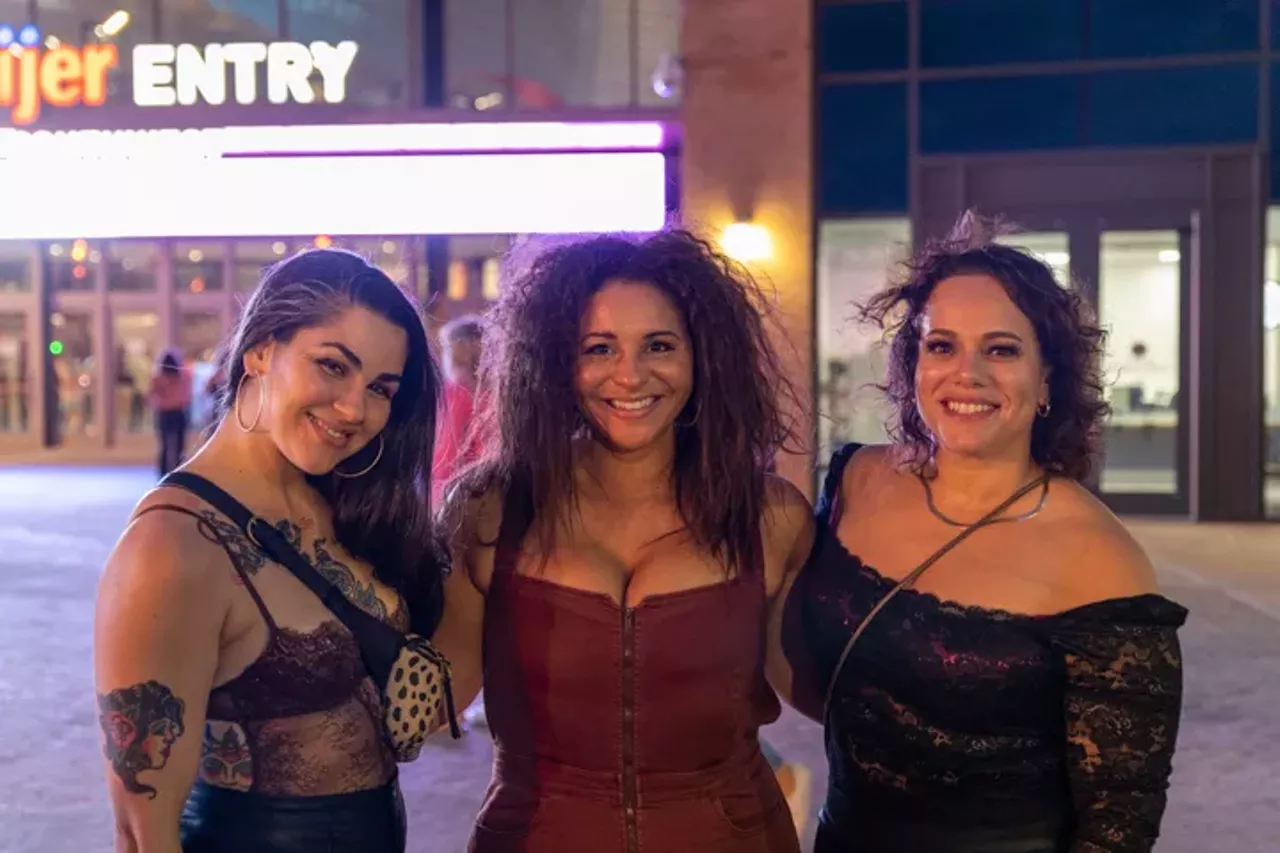 Image: Everyone we saw at Lizzo's Detroit show at Little Caesars Arena