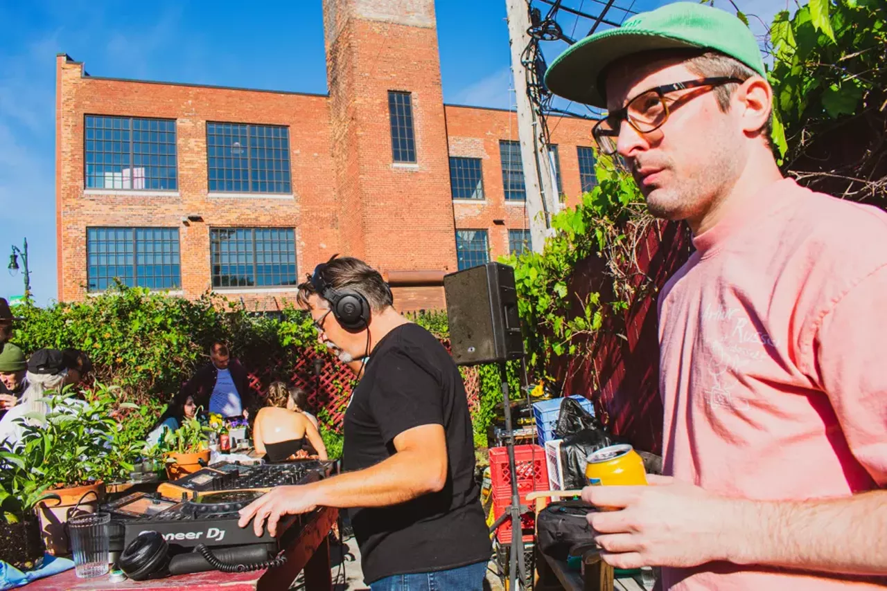 Image: Everyone we saw partying in Detroit during the daytime Memorial Day weekend