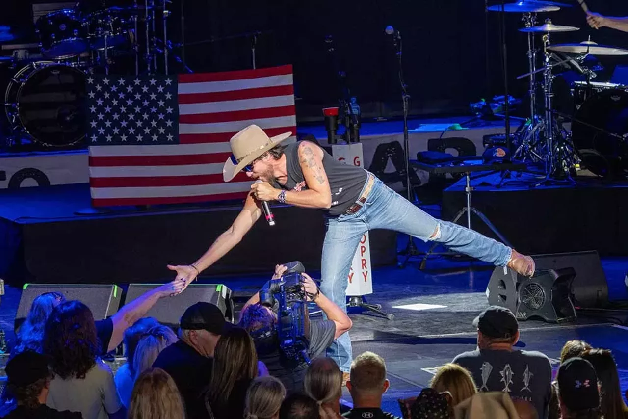 Image: Everything we saw at Bret Michaels’s ‘Parti-Gras 2.0’ tour