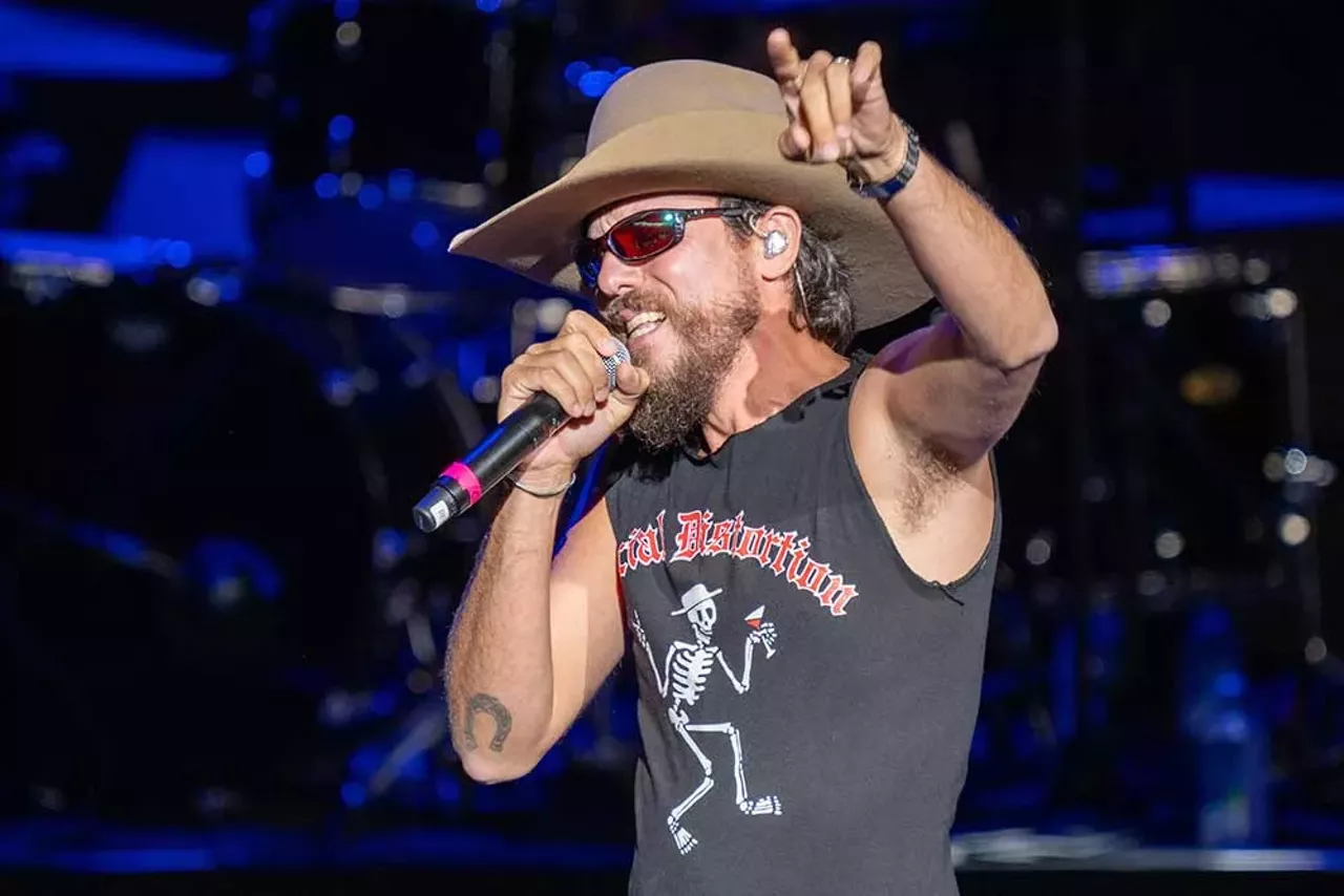 Image: Everything we saw at Bret Michaels’s ‘Parti-Gras 2.0’ tour