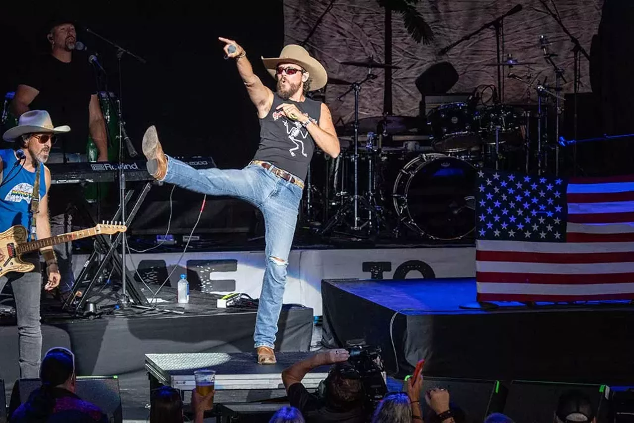 Image: Everything we saw at Bret Michaels’s ‘Parti-Gras 2.0’ tour