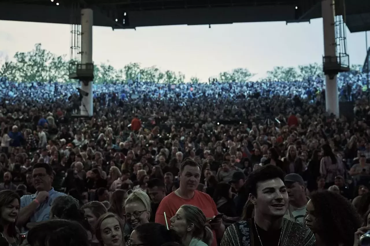 Image: Everything we saw at the Florence and the Machine show at DTE Energy Music Theatre