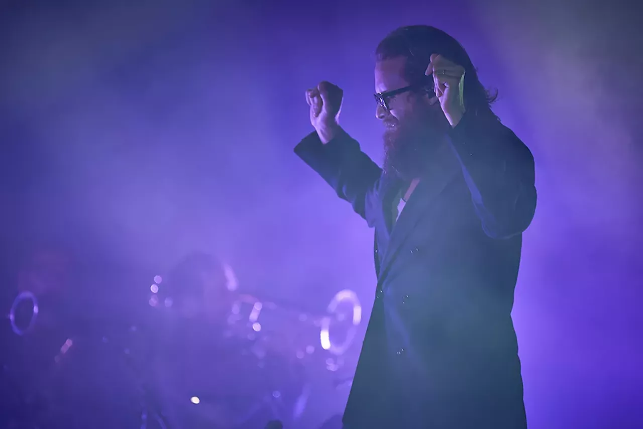 Image: Everything we saw at the Jason Isbell and Father John Misty show at the Fox Theatre