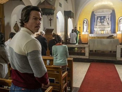 Mark Wahlberg in Father Stu.