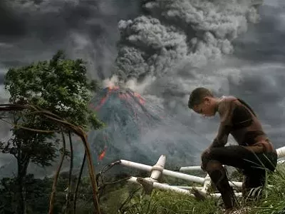 As Kitai, Jaden Smith is marooned in the barren, post-apocalyptic world that is M. Night Shyamalan’s career.