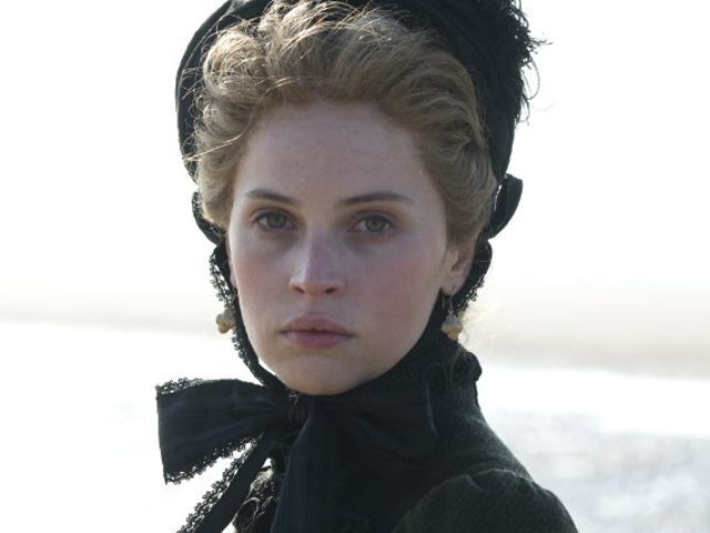 Film Review: The Invisible Woman