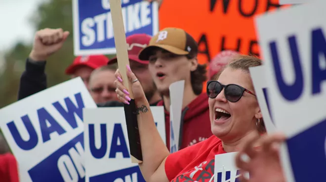 Members of the UAW picket line in Delta Township, Michigan on September 29, 2023.