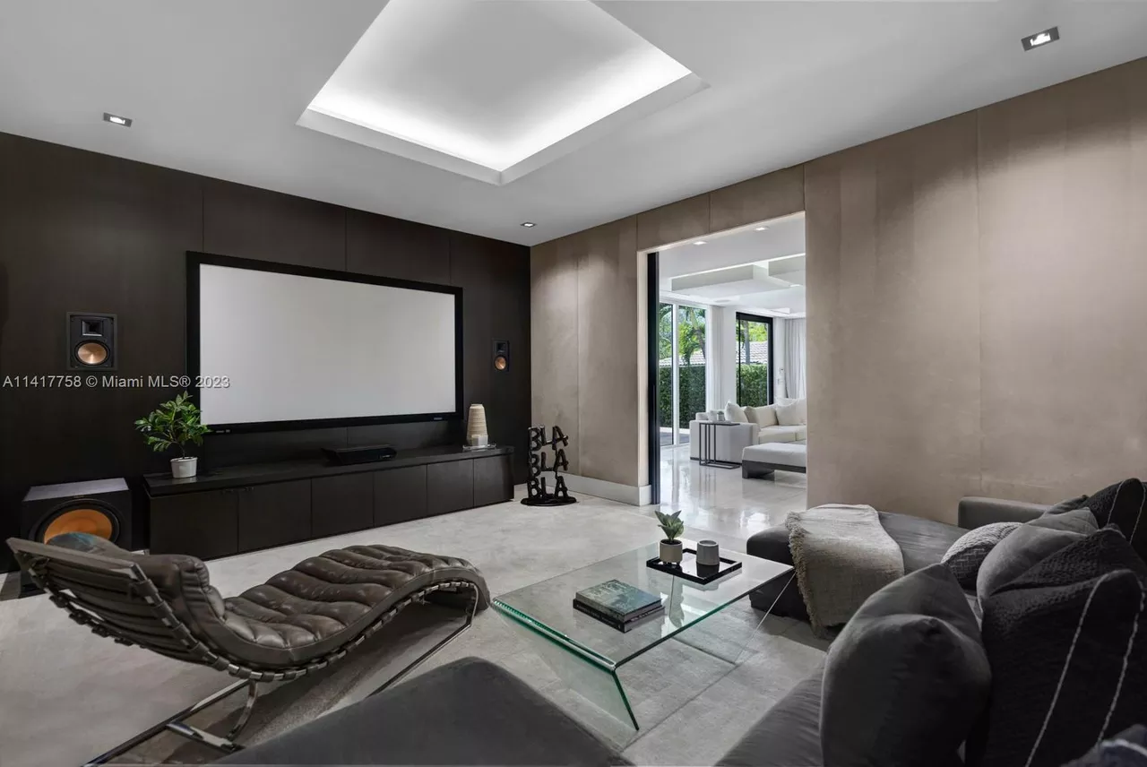 Former Michigan basketball player’s former Miami Beach mansion is up