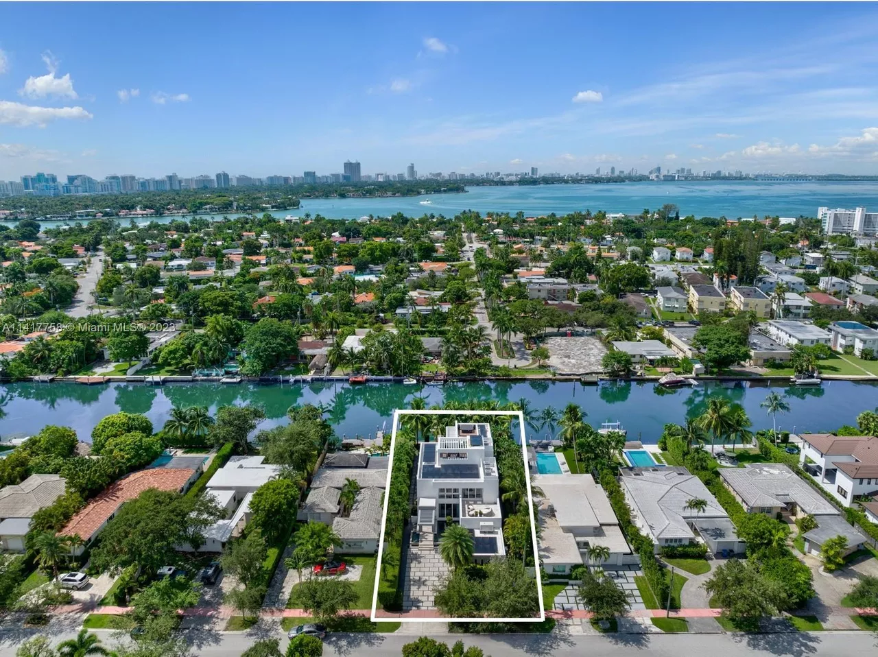 Image: Former Michigan Wolverine basketball player’s former Miami Beach mansion is up for sale