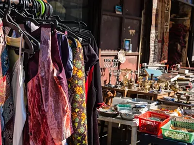 Image: Garage sale-ing tips for the summer
