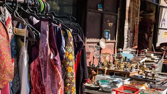 Image: Garage sale-ing tips for the summer