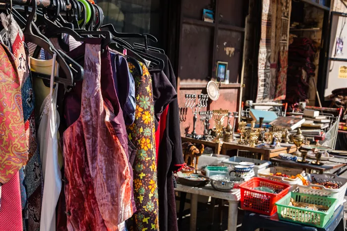Garage sale-ing tips for the summer
