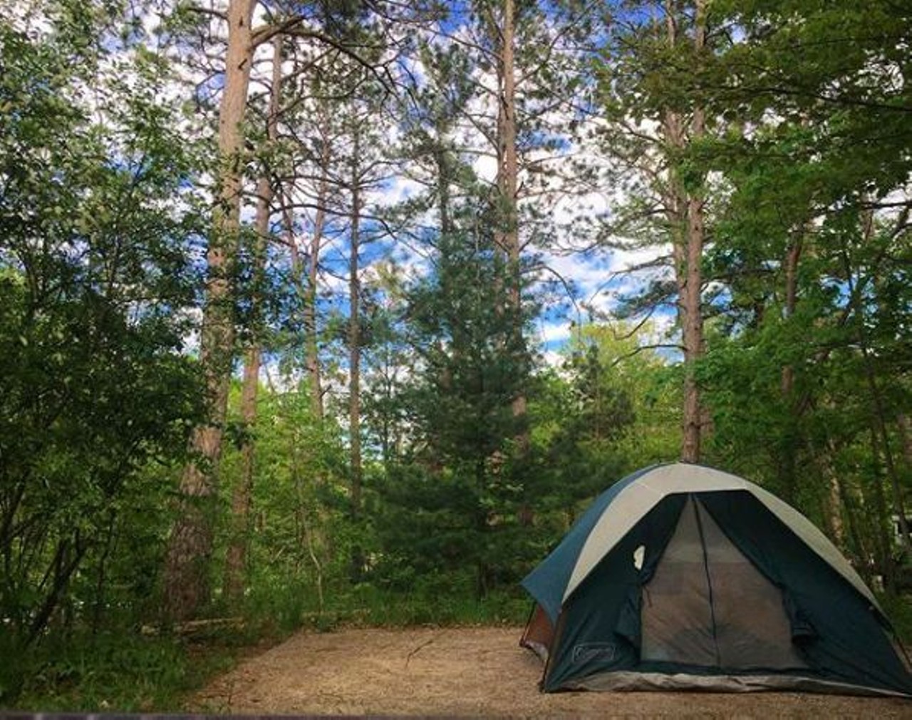 D.H. Day Campground
Glen Arbor,MI
This smaller campground is located in the heart of the Sleeping Bear Dunes National Lakeshore. If you are looking for a rustic, peaceful getaway, this is the place to go. It is even close to the Pierce Stocking Scenic Drive, Dune Climb and beautiful Lake Michigan. 
Photo via IG user @liiindseyh