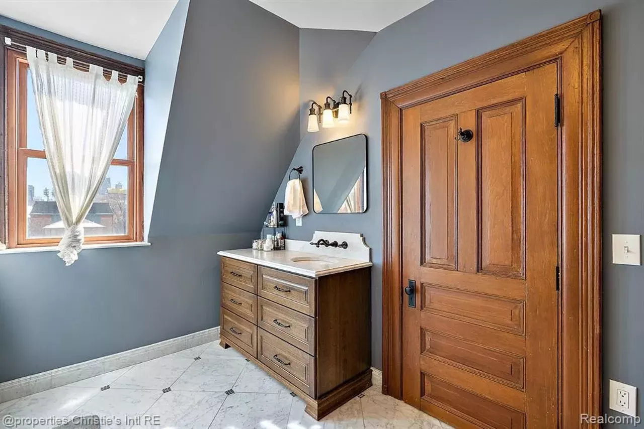 Brush Park mansion